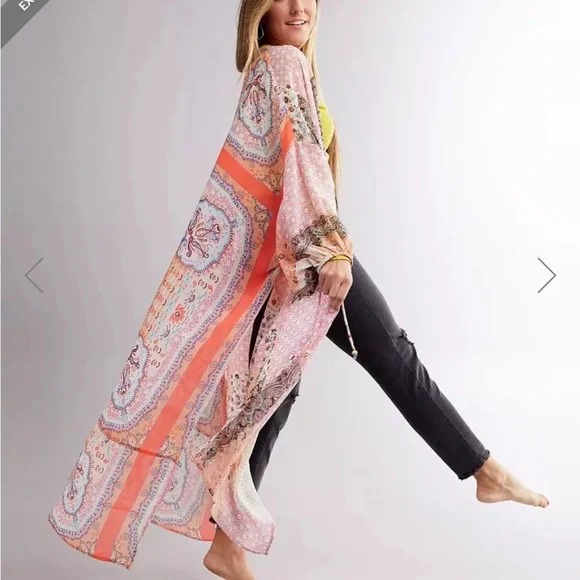 Gimmicks Duster Kimono - Picture 1 of 10